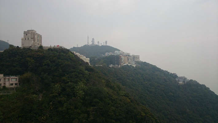 你说是我们相见恨晚之大学与邓紫棋的吻(2) - 香