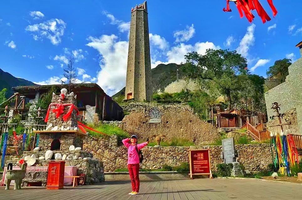 羌乡古寨牟托景区