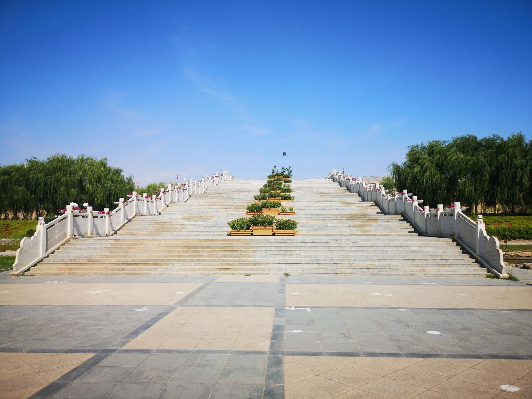 五原誓师广场