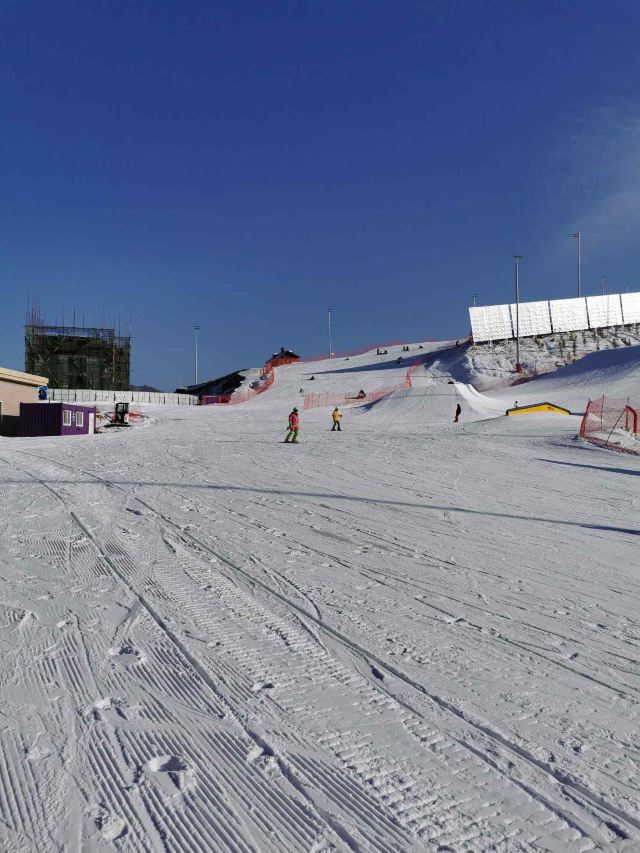 富龙滑雪场