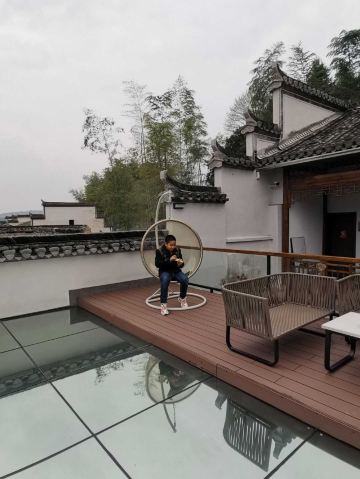 酒店的二楼庭院景观,非常用心.