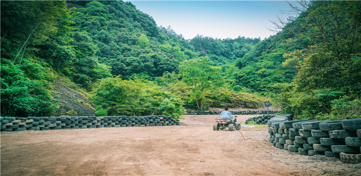 东浒寨风景区沙滩越野车