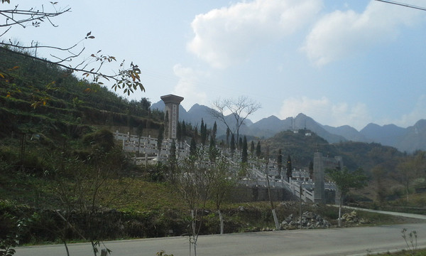 年初四,上午從河池出發走國道經東蘭縣,巴馬到百色市田陽縣