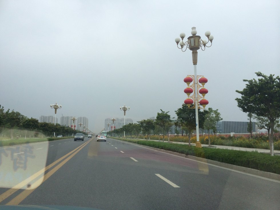 建湖县城的大楼盖了不少,可以各种配套还很差,尤其餐厅,环境都不清爽