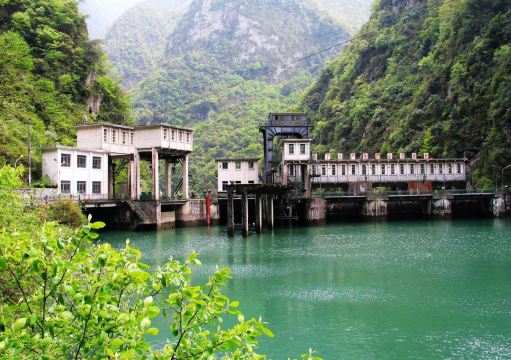 渔子溪电站闸坝