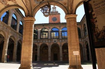 【携程攻略】博洛尼亚波吉宫交通路线,怎么去