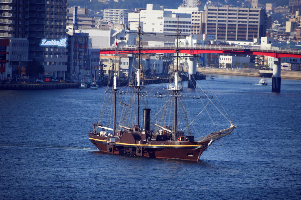 这个是"火轮船"还是?