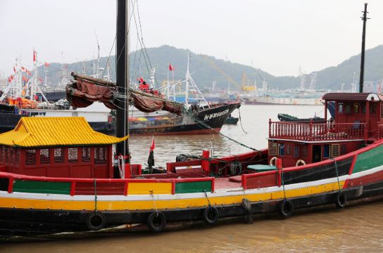 夏敏菁夏敏茜双胞胎拍普陀山沈家门