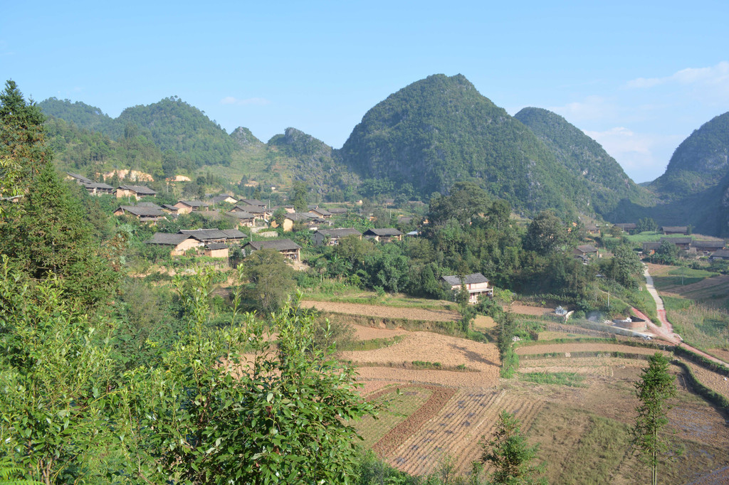 广南县董堡乡里标村