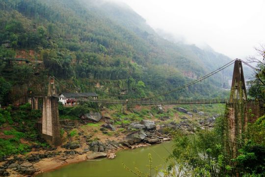 丙安古镇兴于赤水河流域的川盐入黔活动,是盐运文化和红色文化的完美