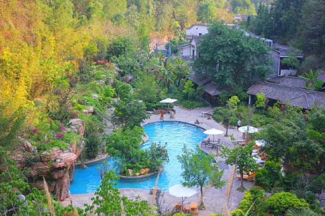 都兰热水温泉景区图片