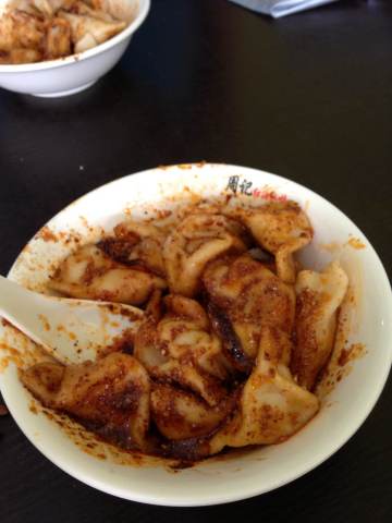 红油水饺,辣但是很好吃喔 解放路附近