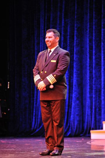 来自希腊的船长 天海邮轮