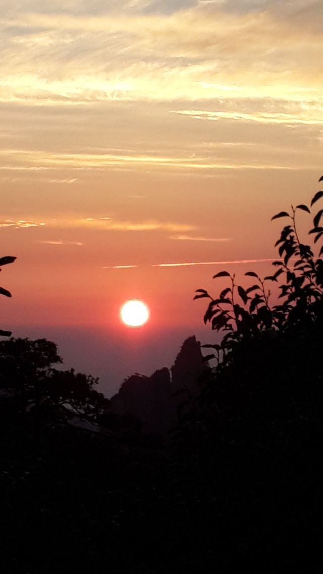 丹霞峰日出