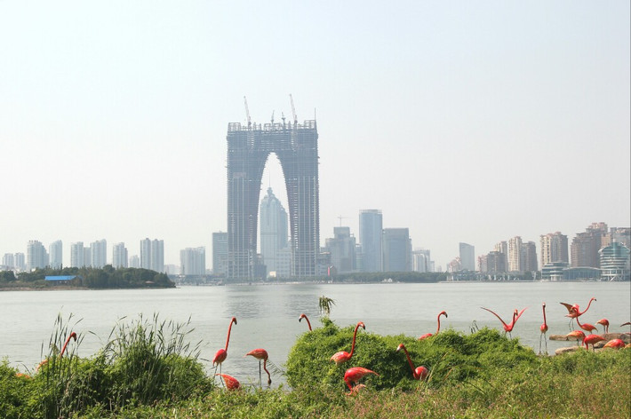 西藏最高的楼房在哪里 3540099aff634922a8f078d6adc7cd64_R_710_10000_Q90.jpg