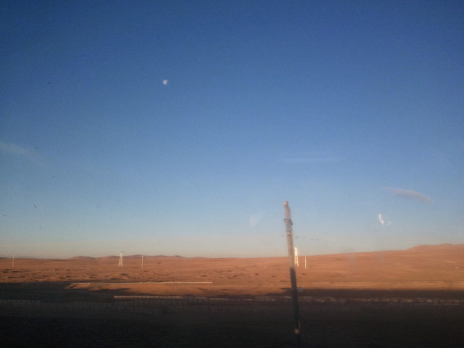 4831369828e74b52a7e749e333ffb564_C_671_10000_Q90.jpg