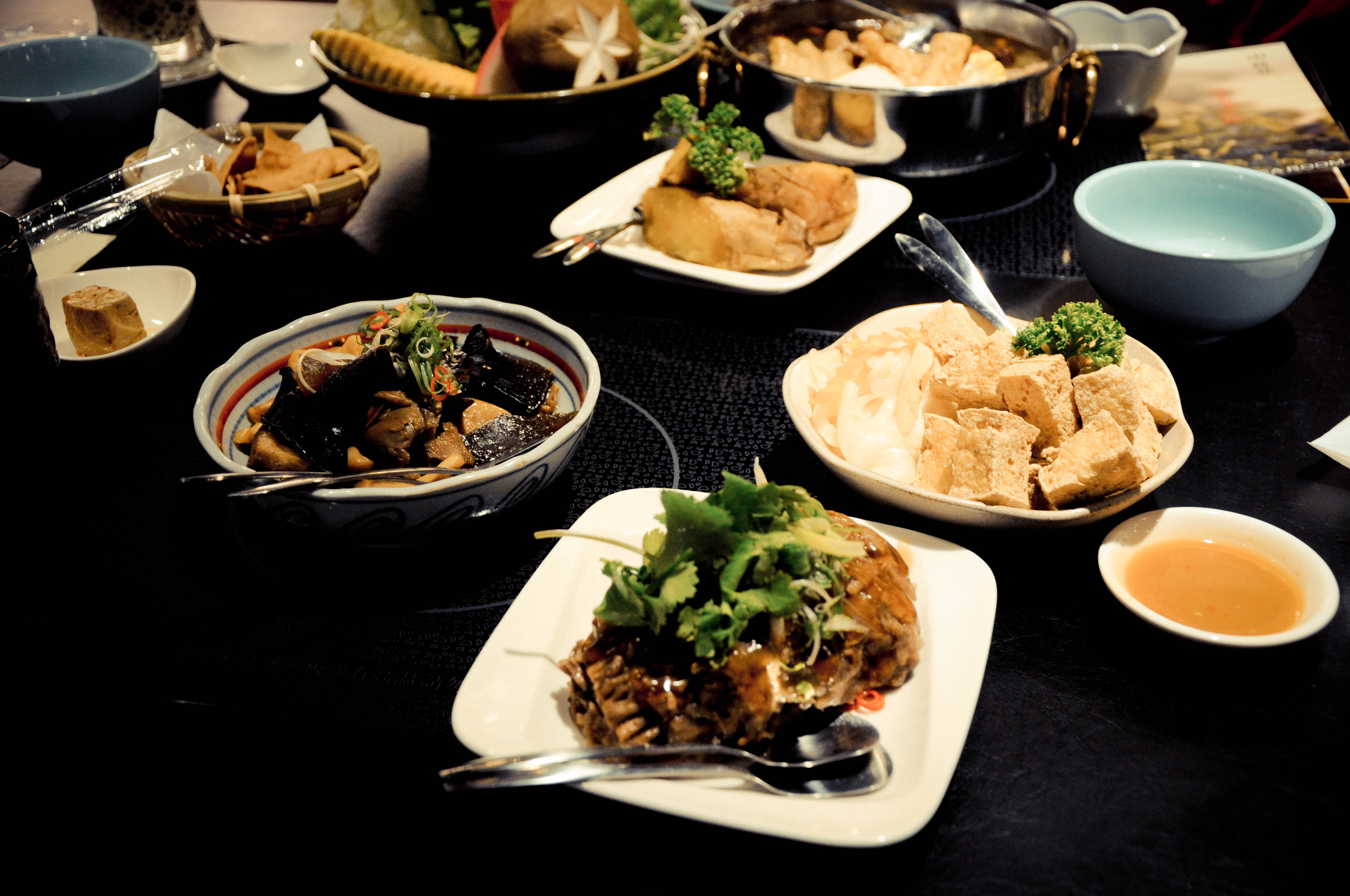 台湾的美食中最值得推荐的就是珍珠奶茶的创始店-翰林茶馆.