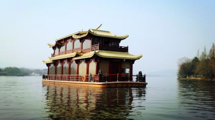 西湖游船票价优惠 dc4c782f42f54527afd196eb25c379c6_C_422_236.jpg